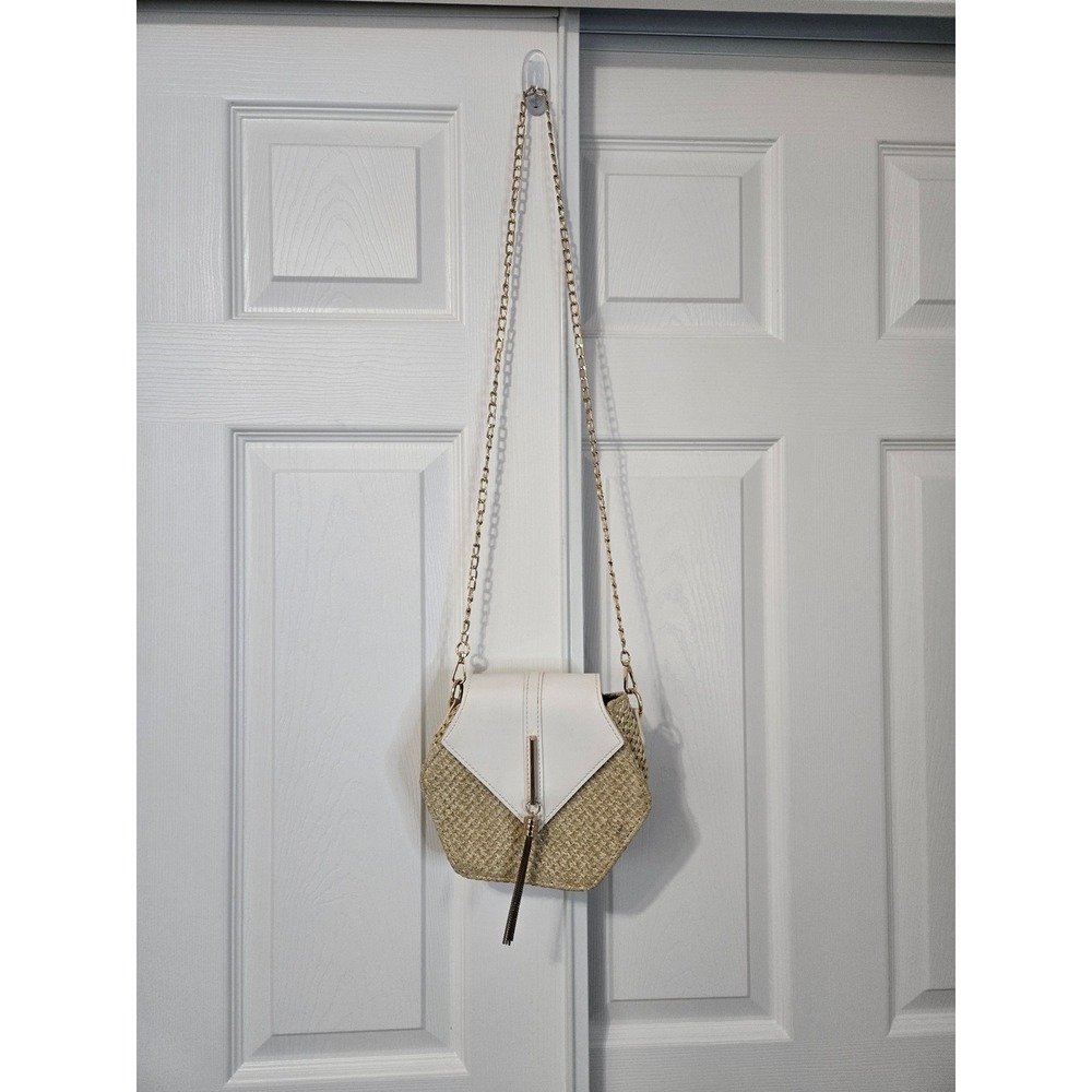 Woven Straw Hexagon Crossbody Bag White Faux Leather Flap Gold Tassel Chain
